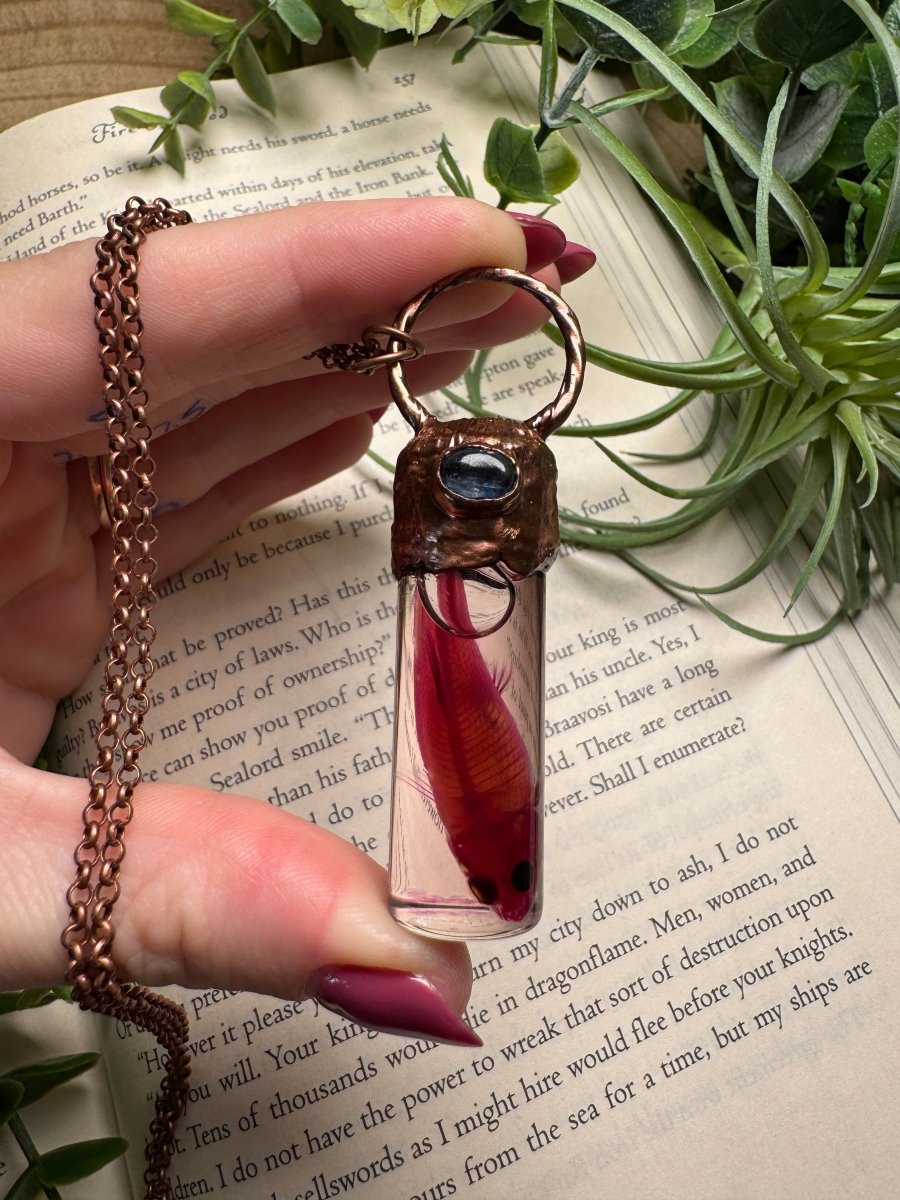 Diaphonized Minnow Wet Specimen with Blue Kyanite Necklace | Copper Ashes