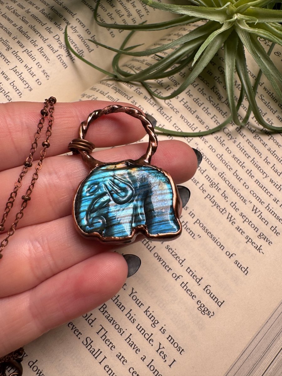 Elephant Labradorite Necklace | Copper Ashes