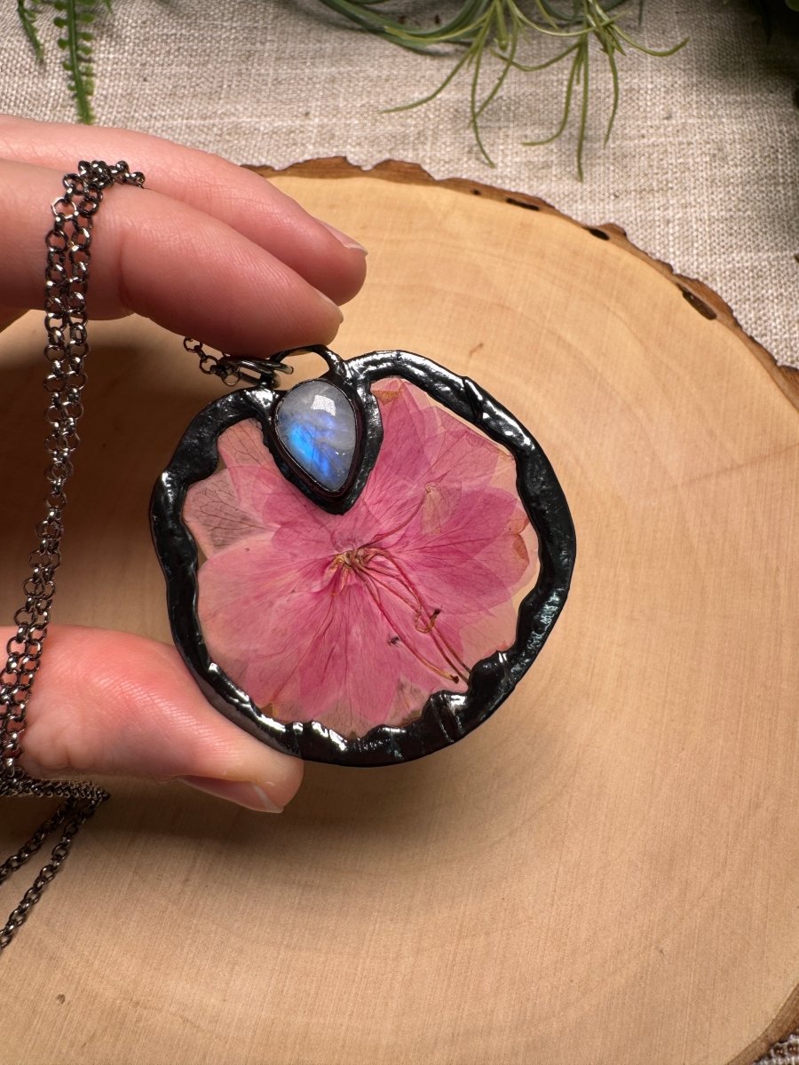 Faelith - Moonstone and Flower Necklace | Copper Ashes