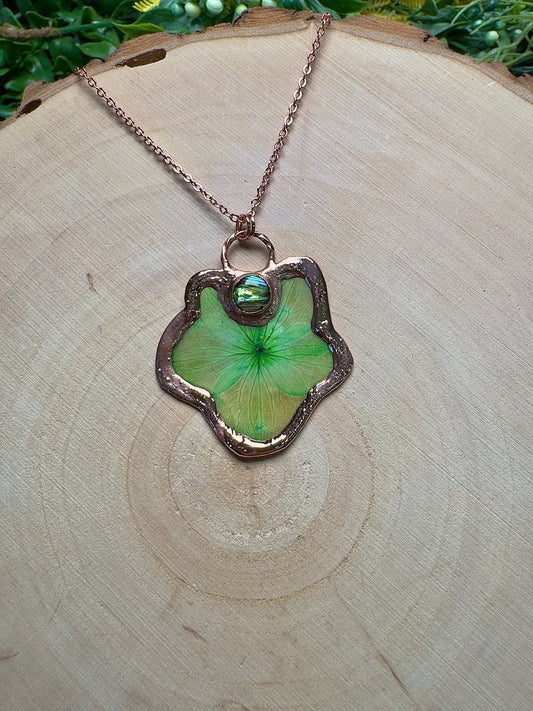 Faylen - Abalone Shell and Flower Necklace | Copper Ashes