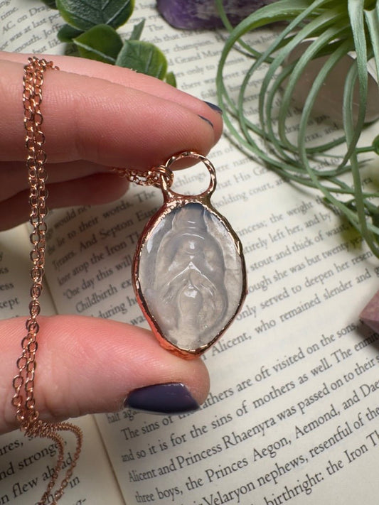 Flower Agate Yoni Necklace | Copper Ashes
