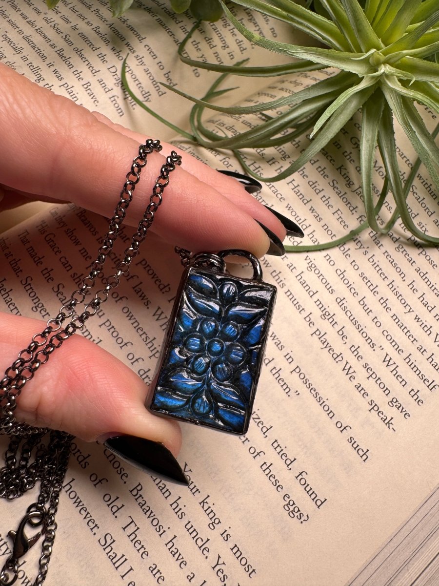 Flower Labradorite Necklace | Copper Ashes