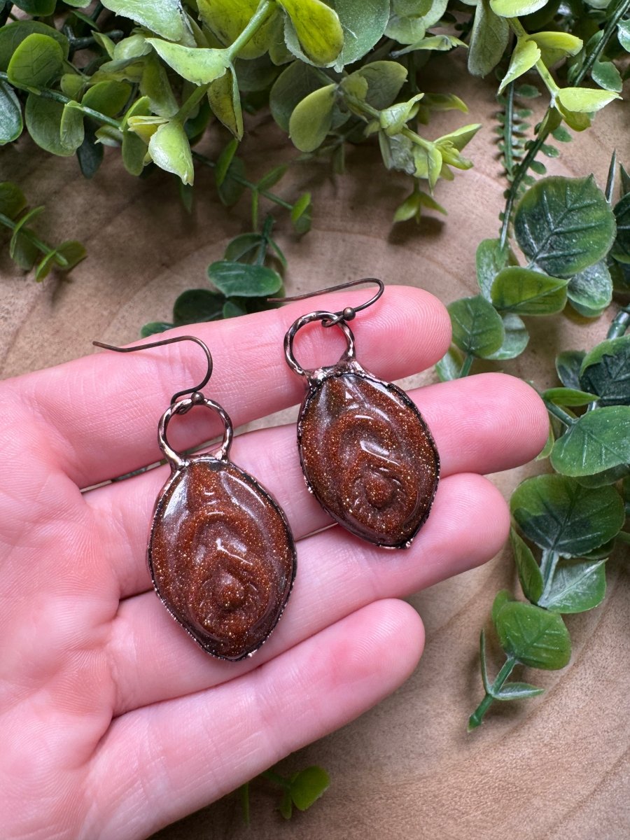 Goldstone Yoni Earrings | Copper Ashes