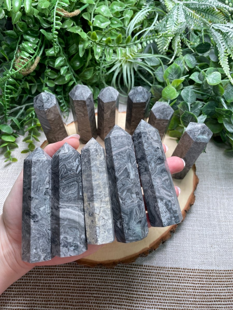 Gray Lace Agate Tower | Copper Ashes