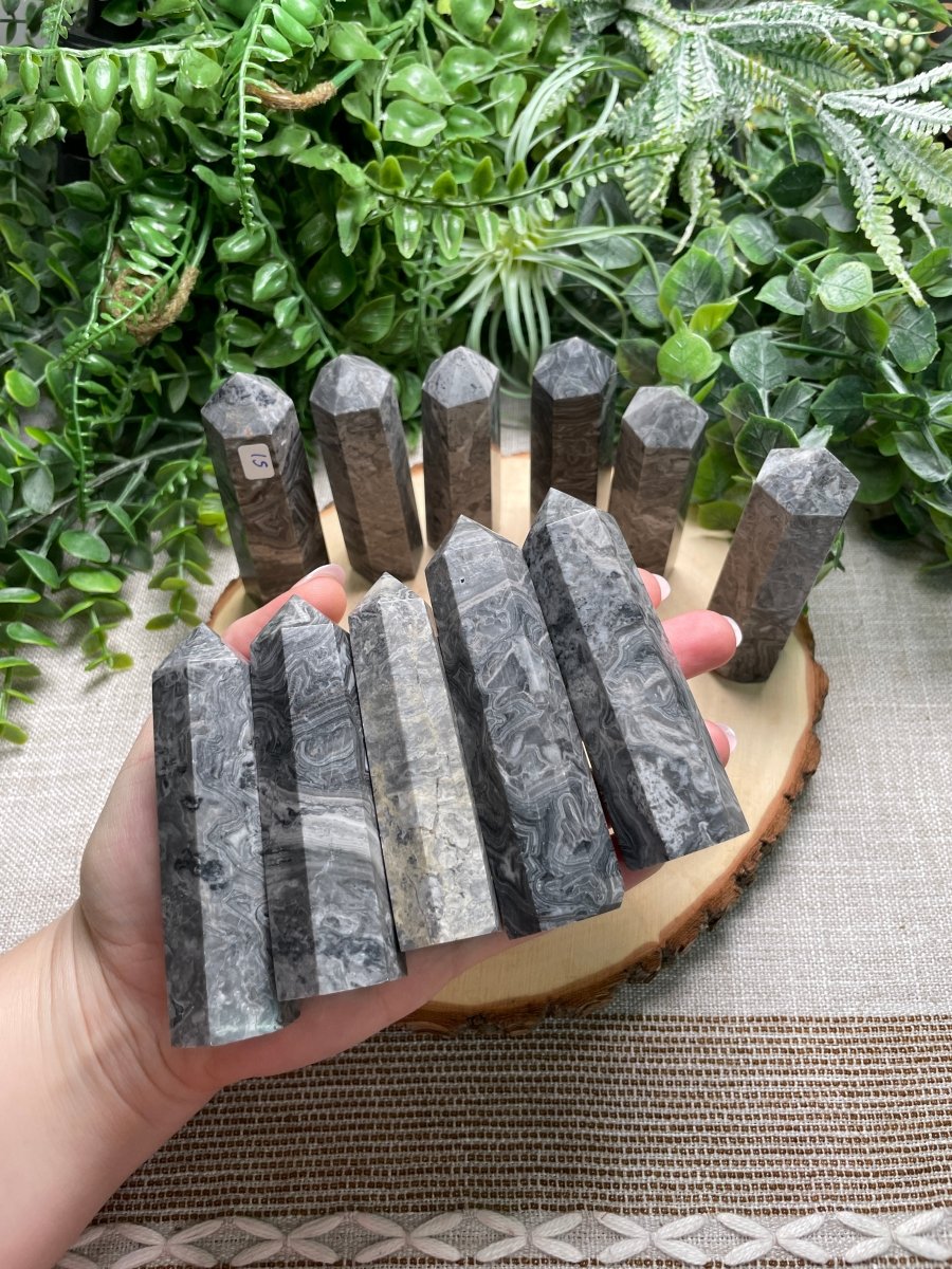 Gray Lace Agate Tower | Copper Ashes