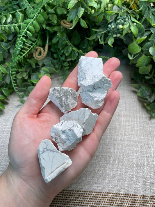 Howlite Raw Stone | Copper Ashes