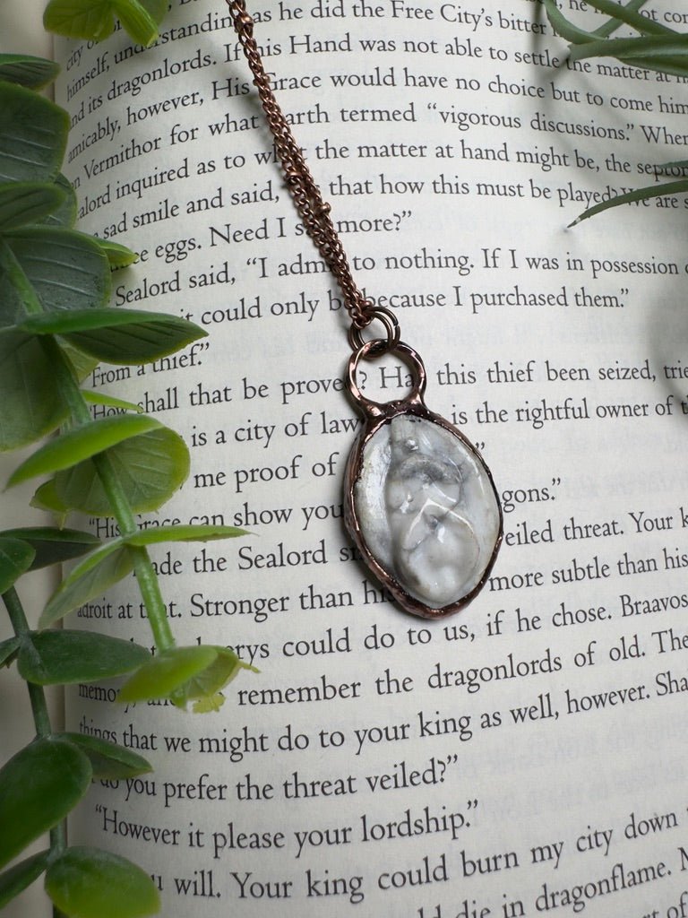 Howlite Yoni Necklace | Copper Ashes