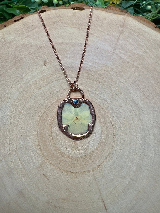 Isolwyn - Abalone Shell and Flower Necklace | Copper Ashes