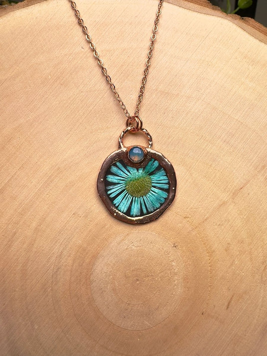 Ivyra - Opal and Flower Necklace | Copper Ashes