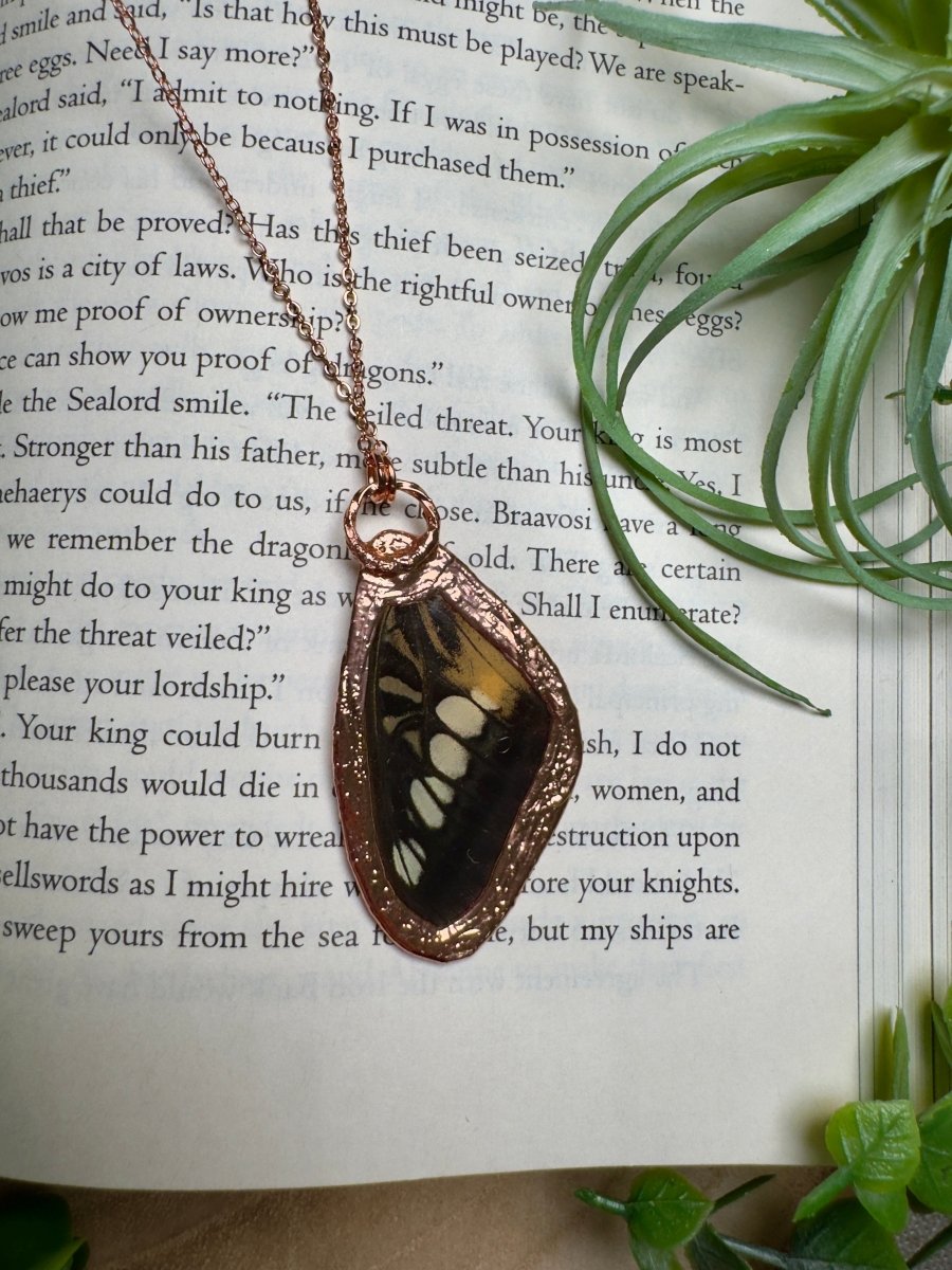 Labradorite and Butterfly Wing Necklace (reversible) | Copper Ashes