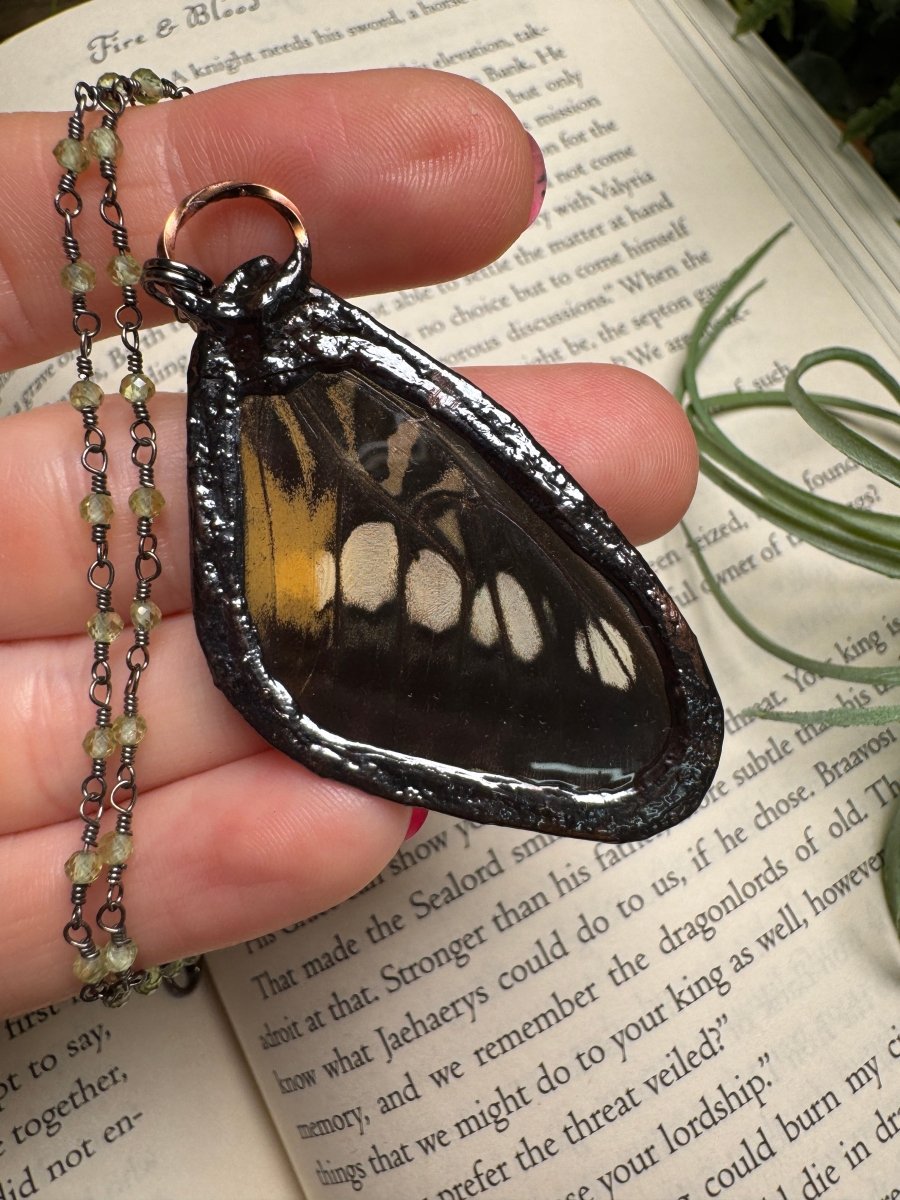 Labradorite and Butterfly Wing Necklace with Peridot Beaded Chain (reversible) | Copper Ashes