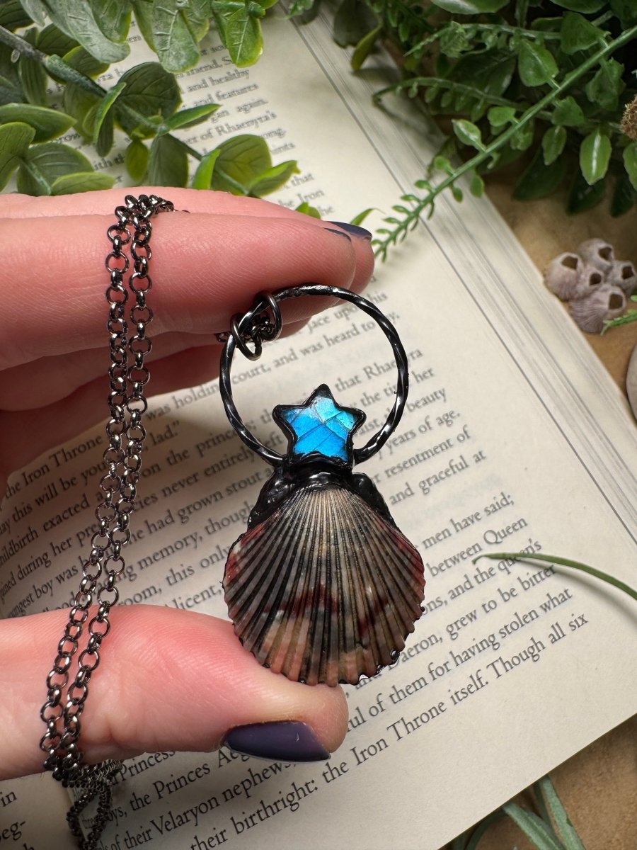 Labradorite and Scallop Shell Necklace | Copper Ashes