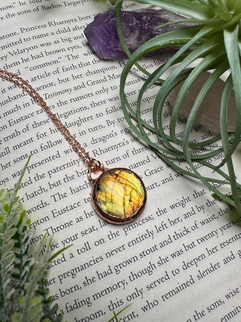 Labradorite Necklace | Copper Ashes