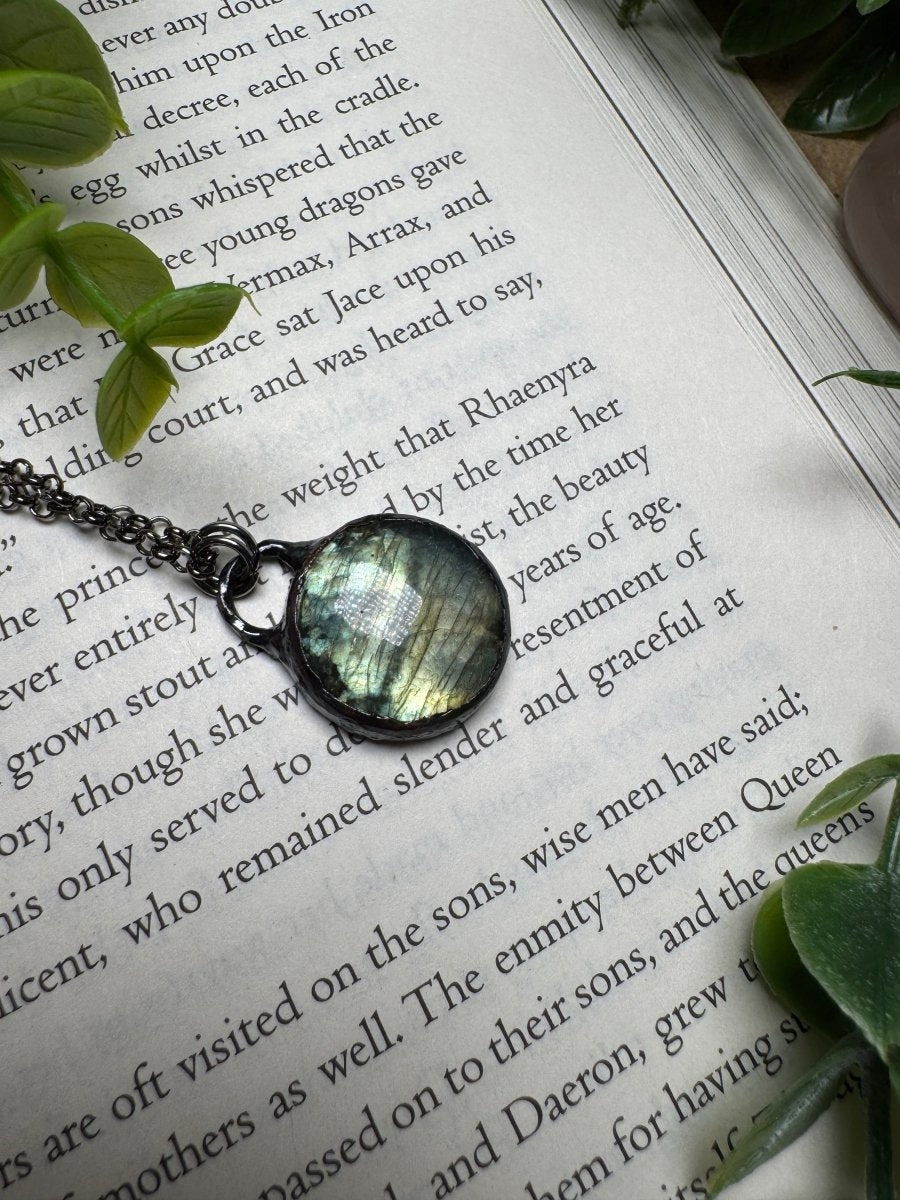 Labradorite Necklace | Copper Ashes