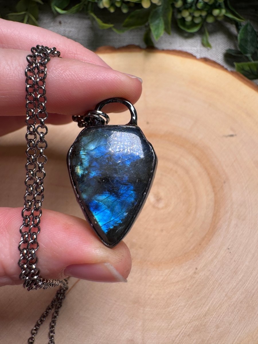 Labradorite Necklace | Copper Ashes