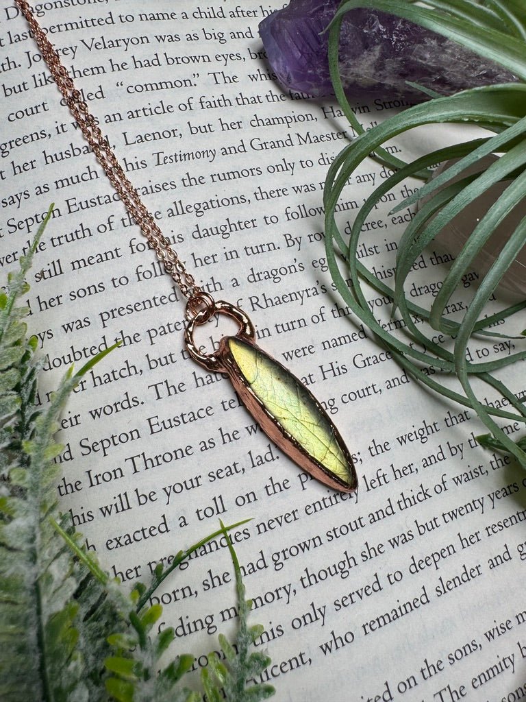Labradorite Necklace | Copper Ashes