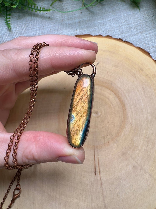 Labradorite Necklace | Copper Ashes