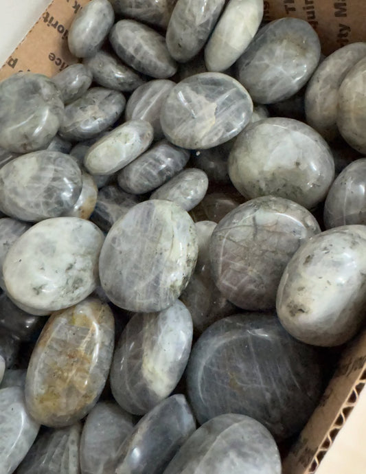 Labradorite Palm Stone | Copper Ashes