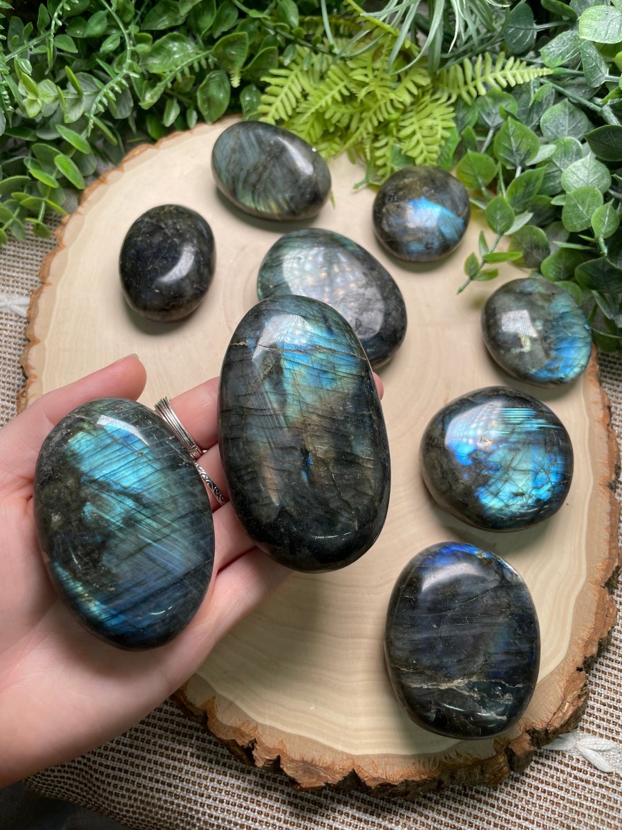 Labradorite Palm Stone | Copper Ashes