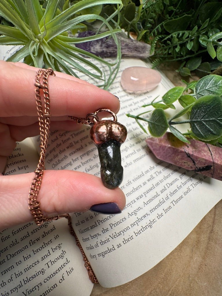 Labradorite Penis Necklace | Copper Ashes