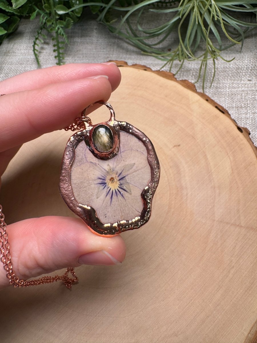 Lavenwyn - Labradorite and Flower Necklace | Copper Ashes
