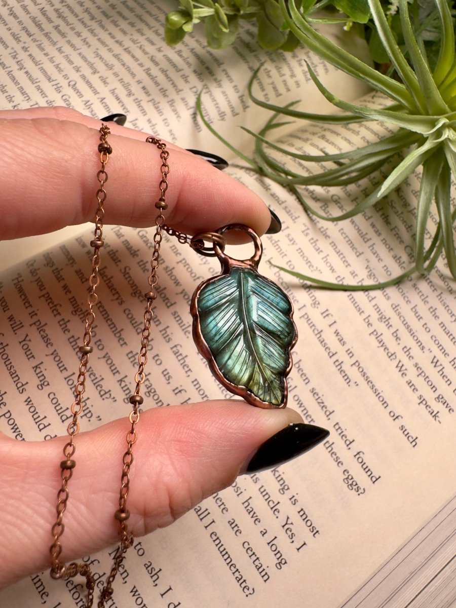 Leaf Labradorite Necklace | Copper Ashes