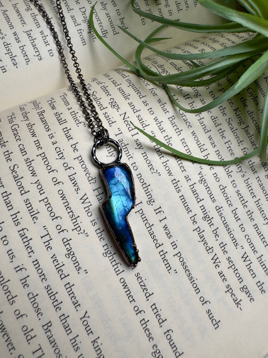 Lightning Bolt Labradorite Necklace | Copper Ashes