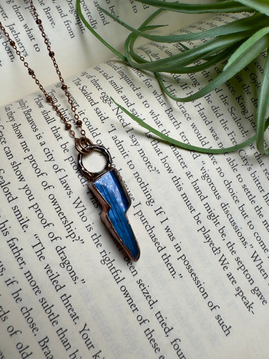 Lightning Bolt Labradorite Necklace | Copper Ashes