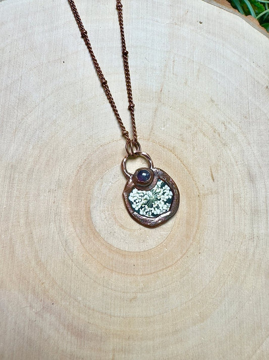 Marivelle - Amethyst and Flower Necklace | Copper Ashes