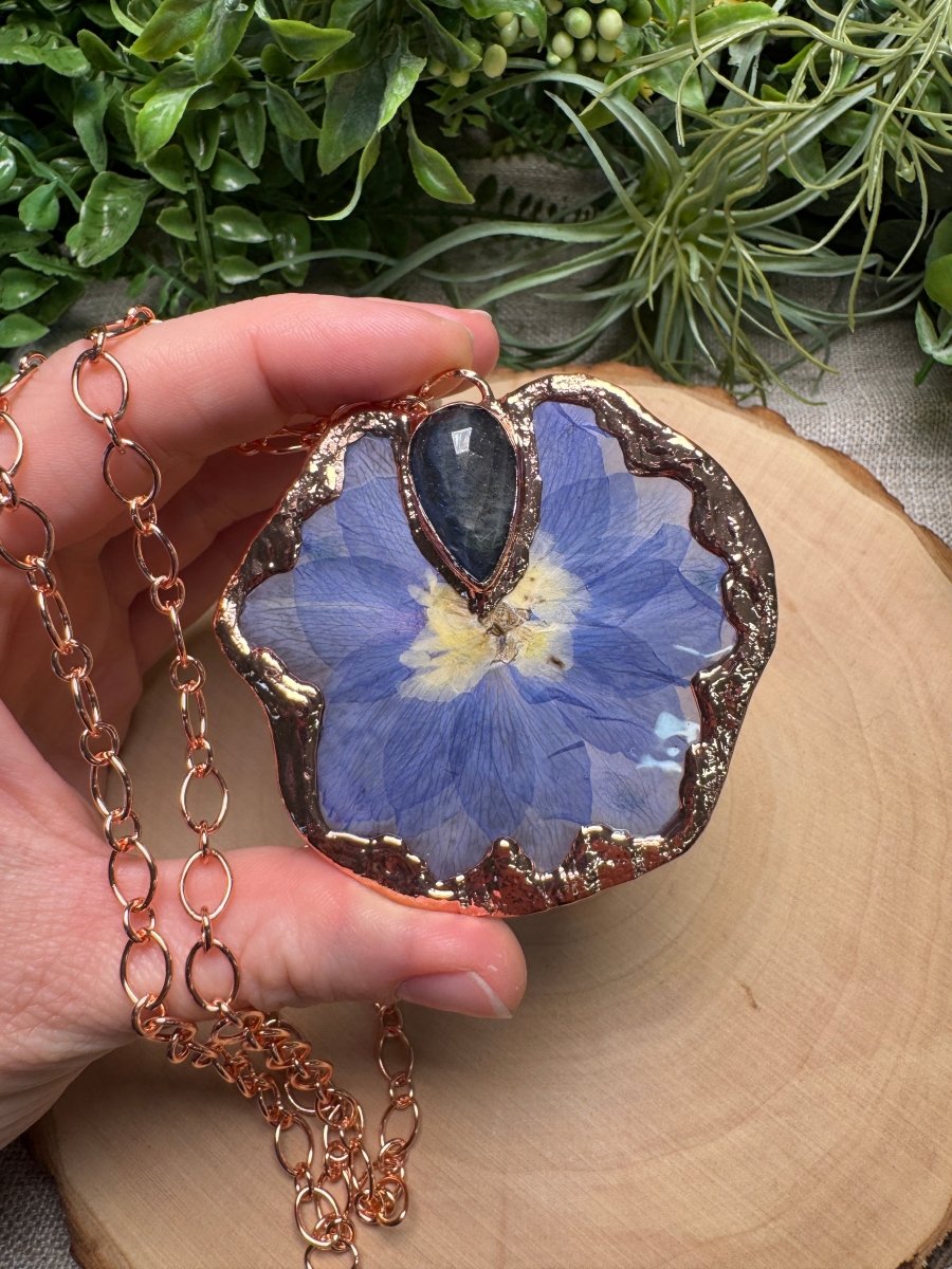 Mirthwyn - Labradorite and Flower Necklace | Copper Ashes