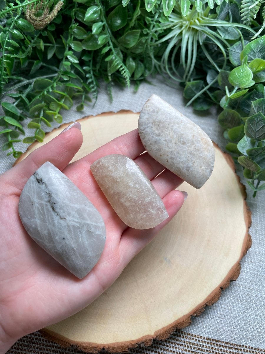 Moonstone Cabochon Shape | Copper Ashes