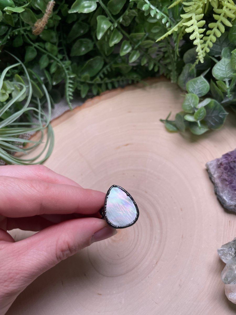Mother of Pearl Shell Ring Size 5 | Copper Ashes