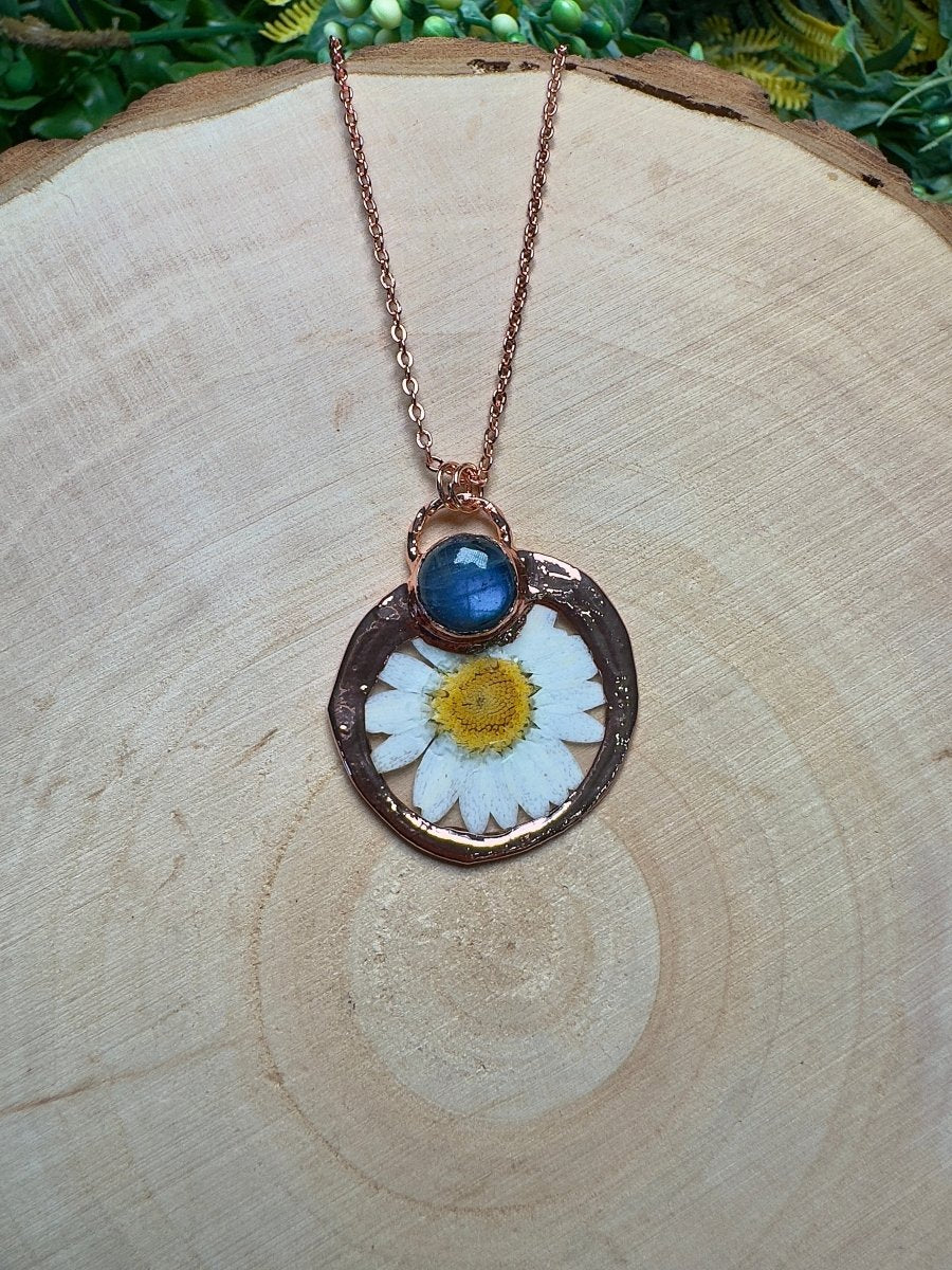Peonella - Labradorite and Flower Necklace | Copper Ashes