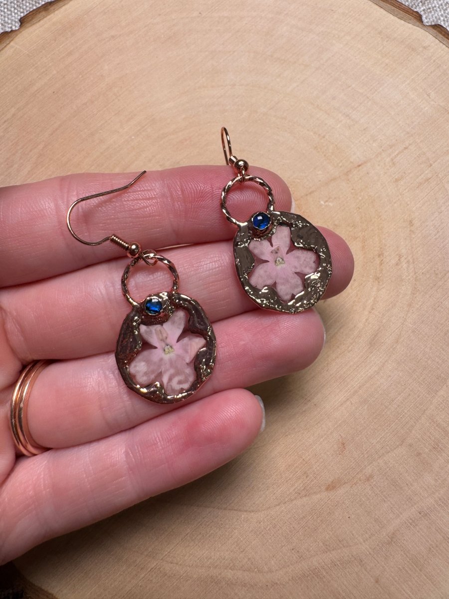 Pinevia - Abalone Shell and Flower Earrings | Copper Ashes