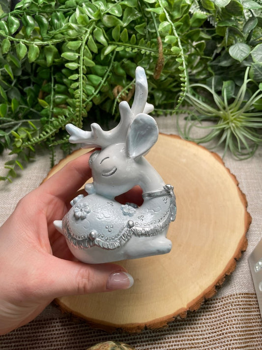 Resin Deer Sphere Stand | Copper Ashes