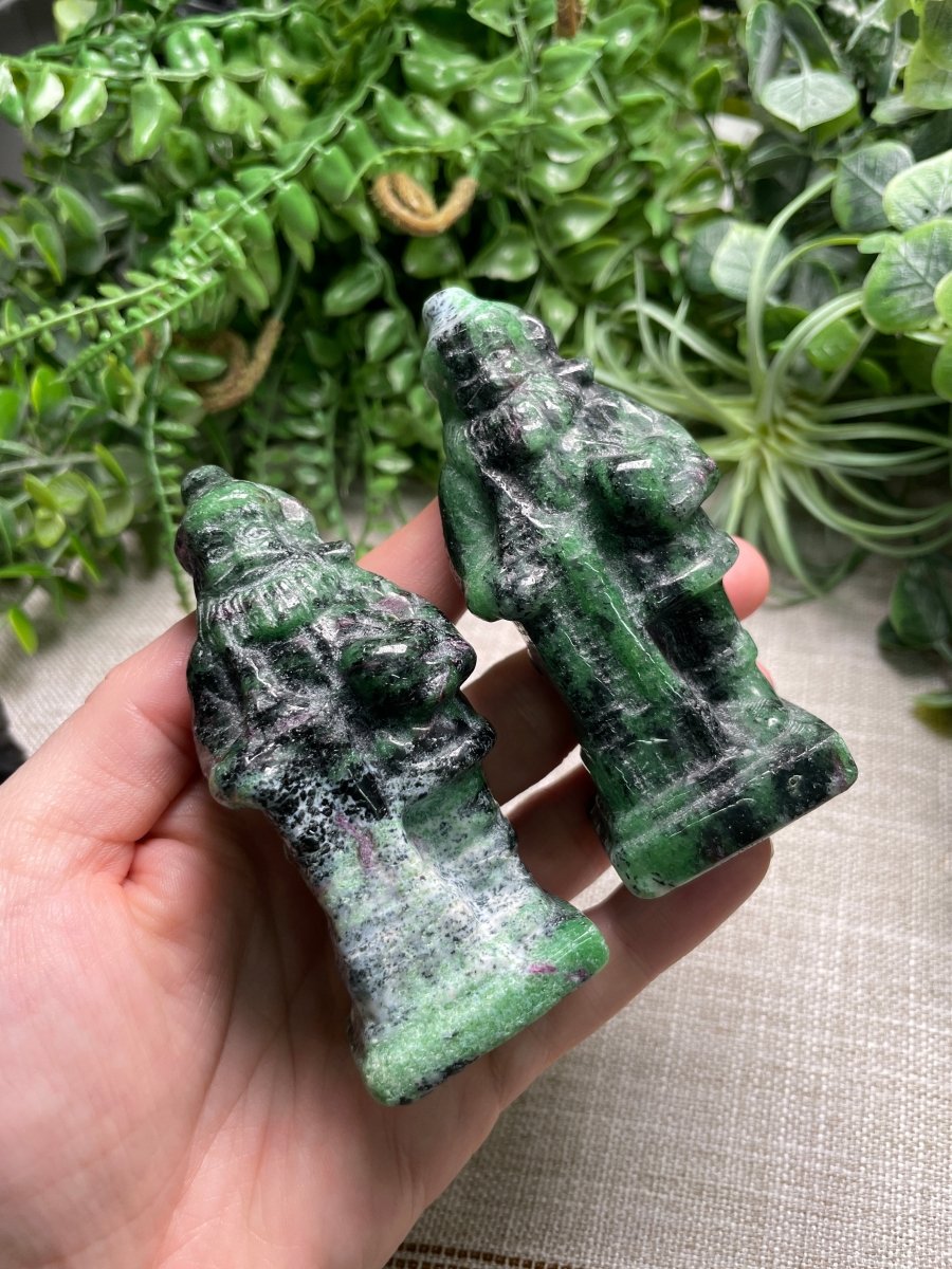 Ruby Zoisite Santa with the Empire State Building | Copper Ashes