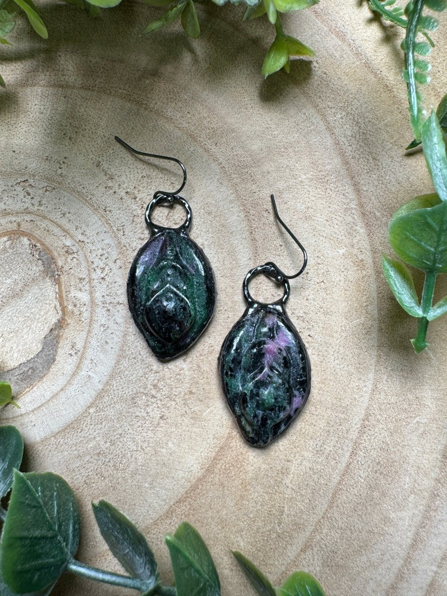 Ruby Zoisite Yoni Earrings | Copper Ashes