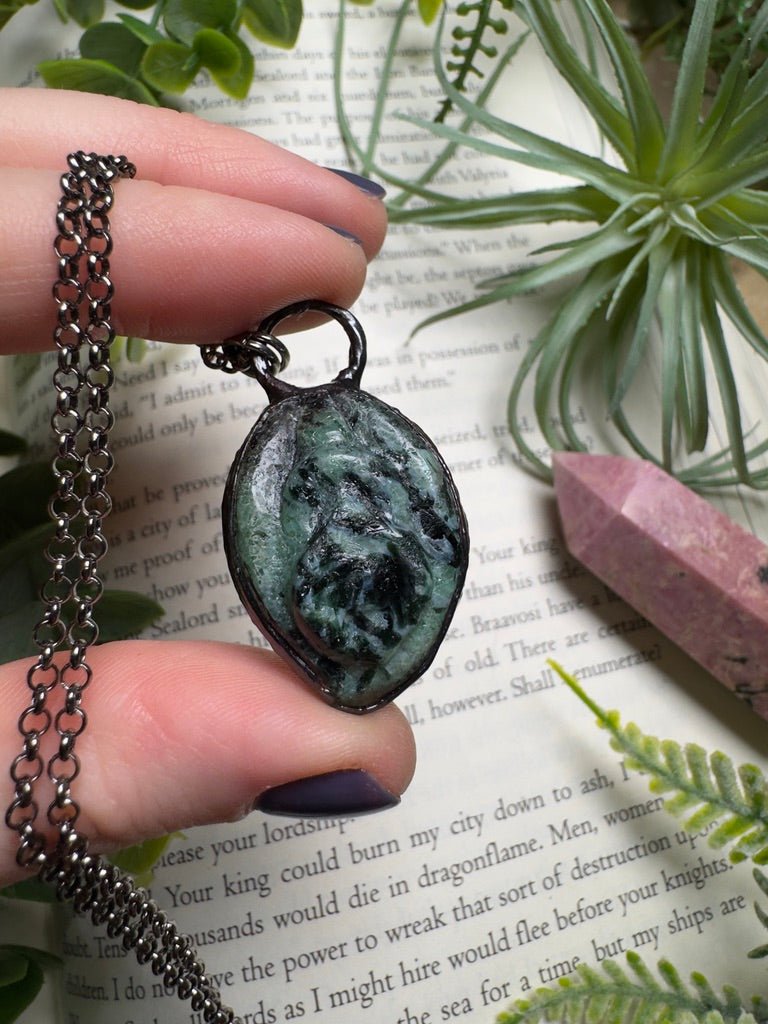 Ruby Zoisite Yoni Necklace | Copper Ashes