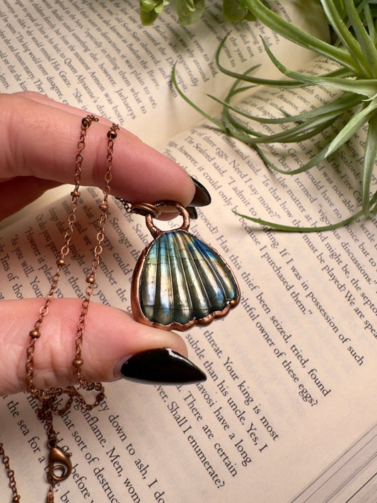 Shell Labradorite Necklace | Copper Ashes