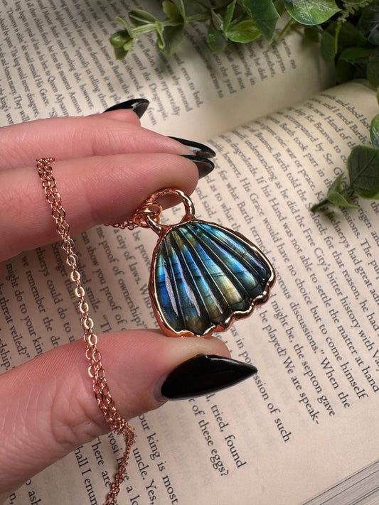 Shell Labradorite Necklace | Copper Ashes