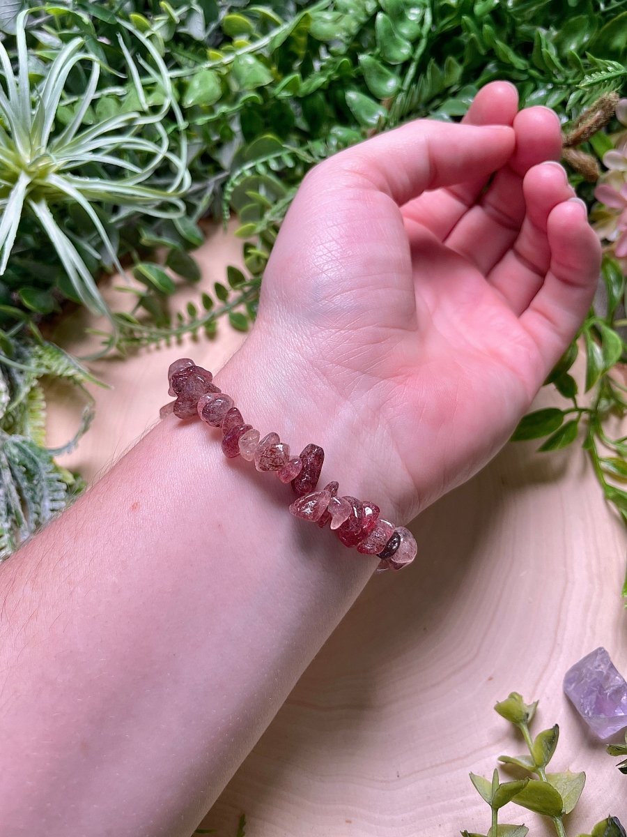 Strawberry Quartz Chip Bracelet | Copper Ashes