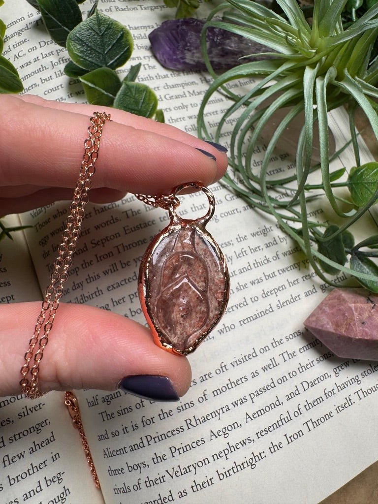Strawberry Quartz Yoni Necklace | Copper Ashes
