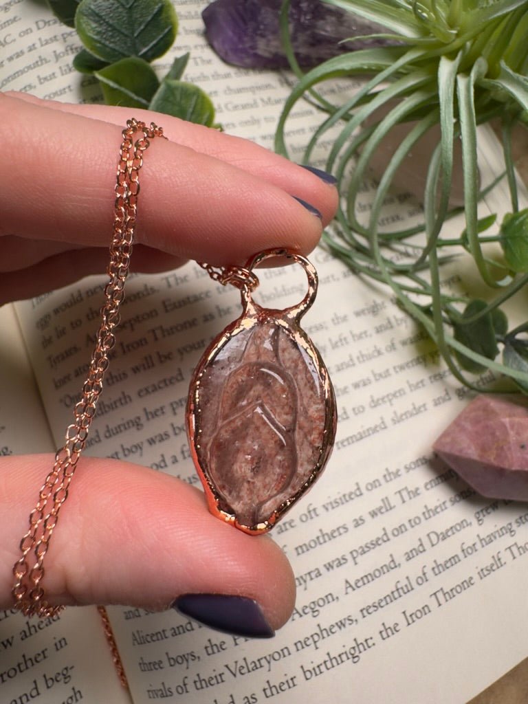 Strawberry Quartz Yoni Necklace | Copper Ashes