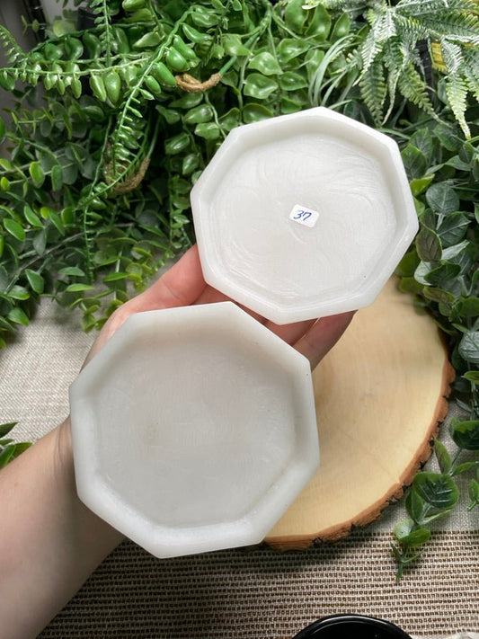 White Synthetic Jade Dish | Copper Ashes