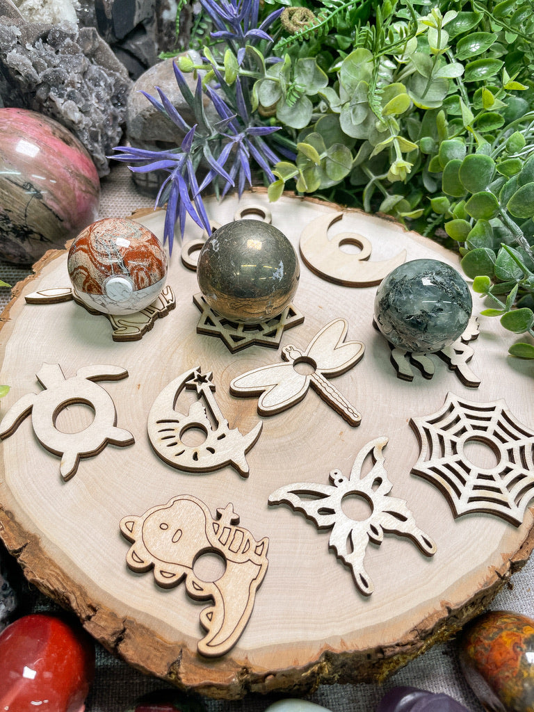 Wooden Small Sphere Stand
