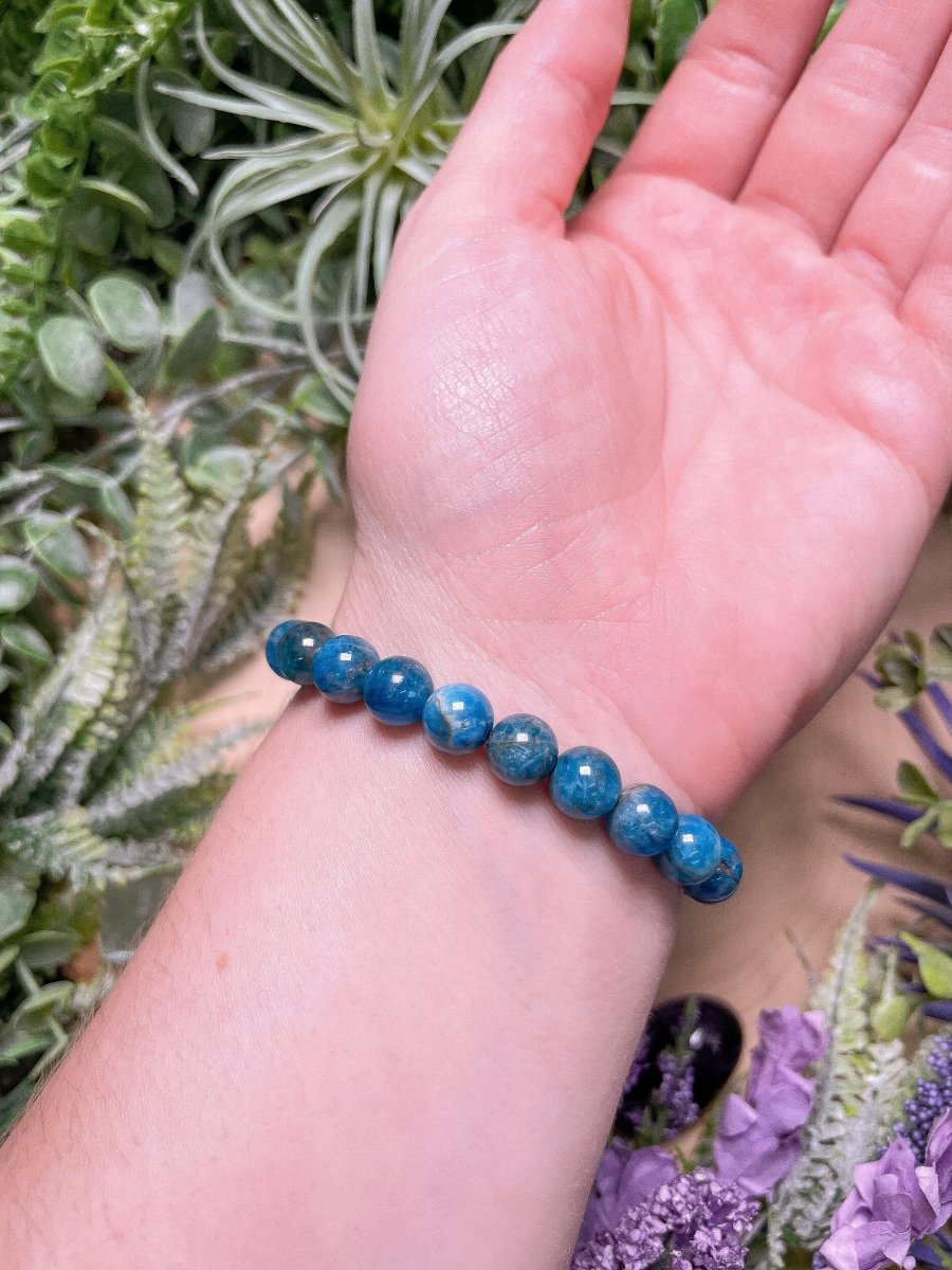 8mm Beaded Blue Apatite Bracelet | Copper Ashes